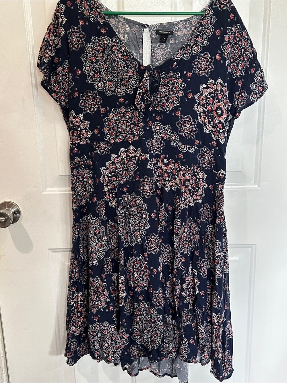 Torrid Navy Dress with Pink and Cream Floral Medallions Size 1 (12-14)